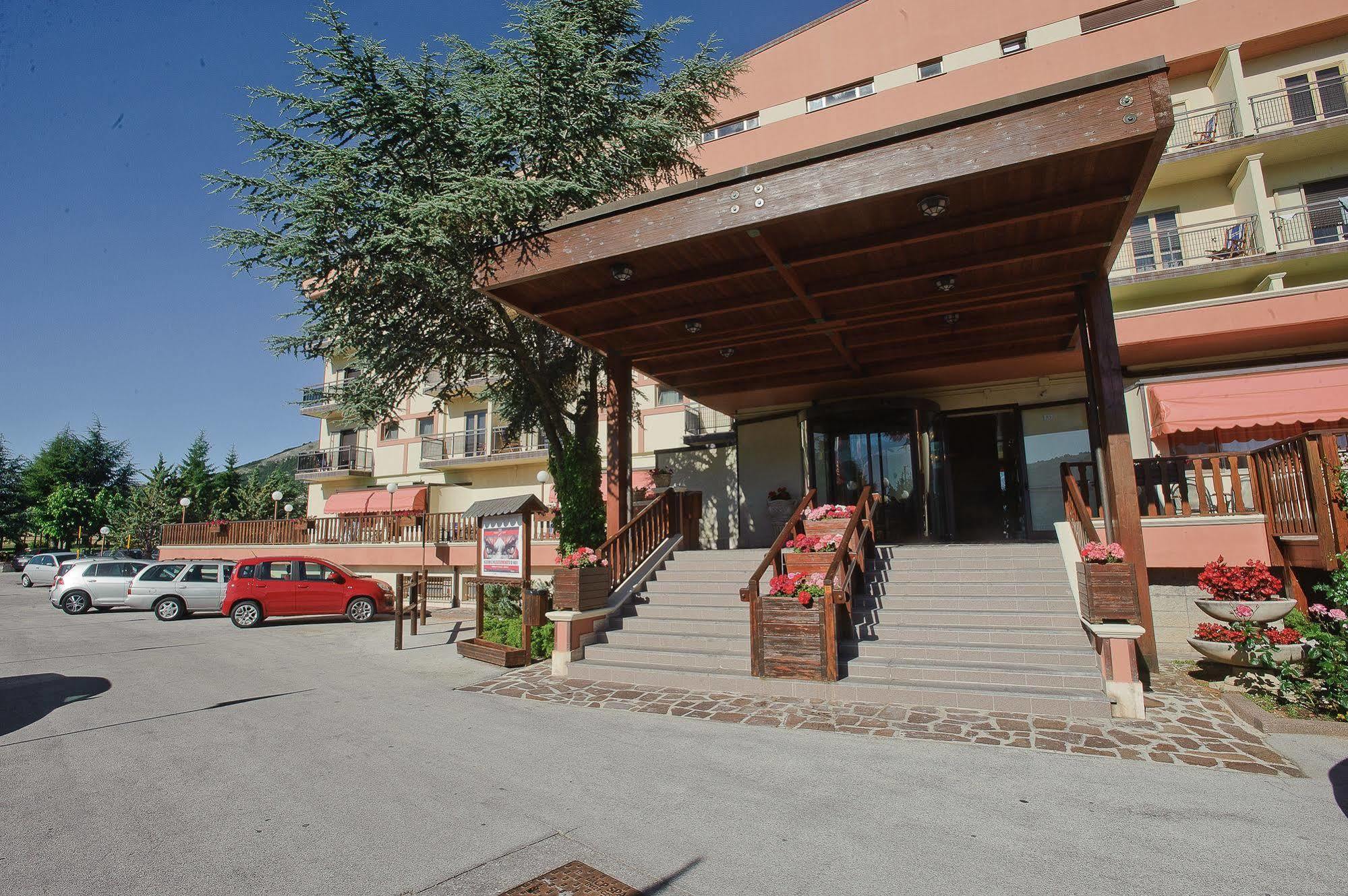 Magnola Palace Hotel Ovindoli Exterior photo
